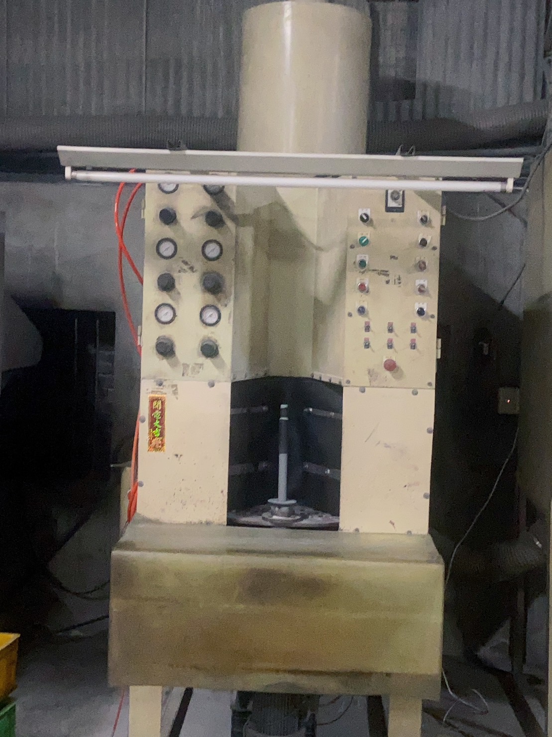 巨德工業有限公司-噴砂機